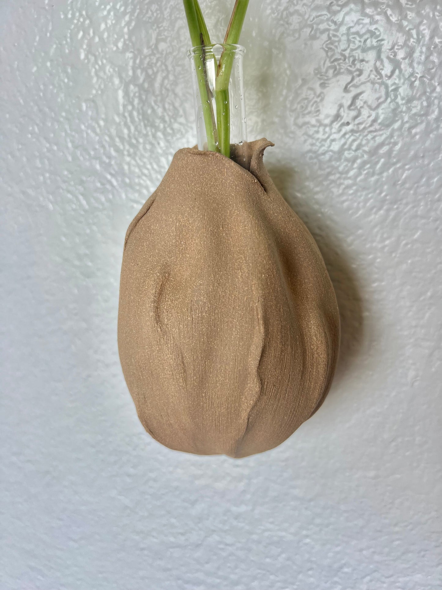 Wall Pod Vase – Light Brown