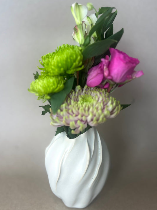 Bloom Vase- Seed Shell