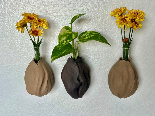 Wall Pod Vase – Dark Brown